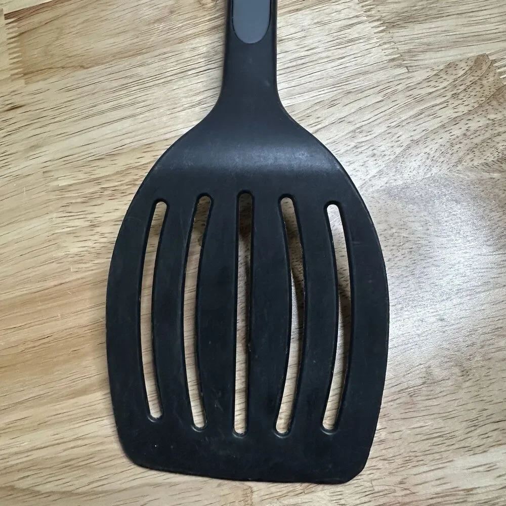 Calphalon Slotted Spatula Flipper Turner Black Nylon Gray Silicone Utensil 13.5